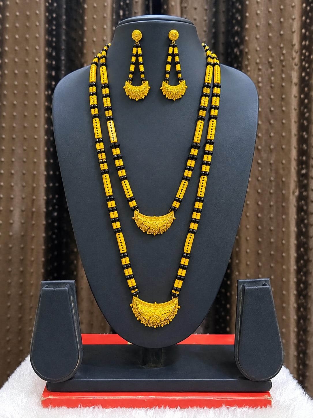 Ngalam Necklace 065